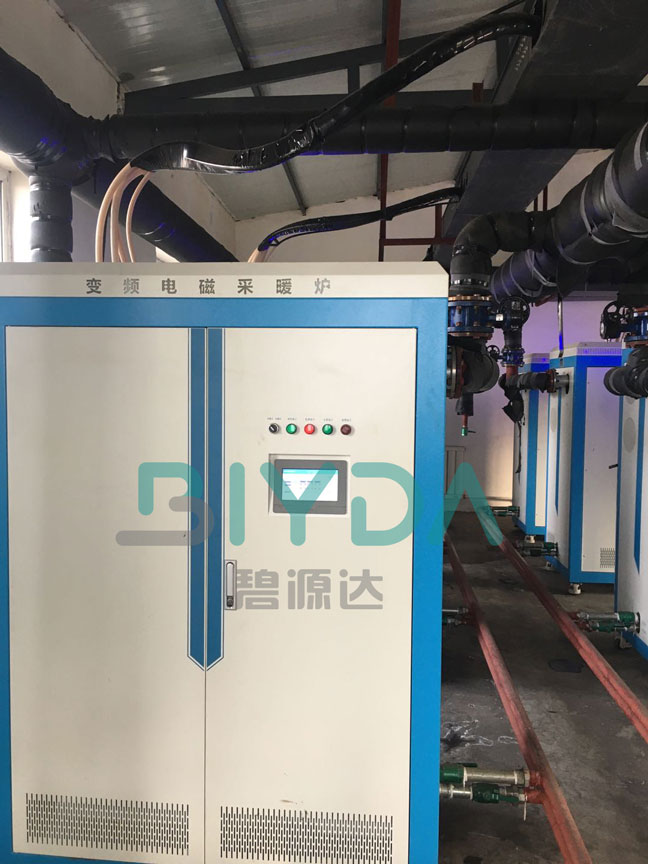新疆某牧業(yè)公司，3萬(wàn)平米，8臺(tái)240千瓦